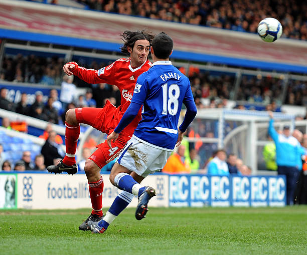 [图]马尔穆什戴帽哈兰德伤退 曼城4-0纽卡斯尔.