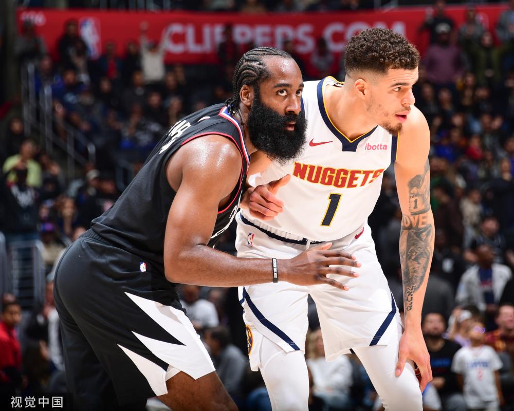 疯狂！华子率队最后5分钟狂追15分 高难三分绝平进加时（疯了！华子末5分钟连追15分，压哨高难三分扳平逼进加时）